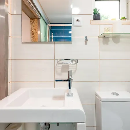 דירה Guestready - Bright And Cozy In